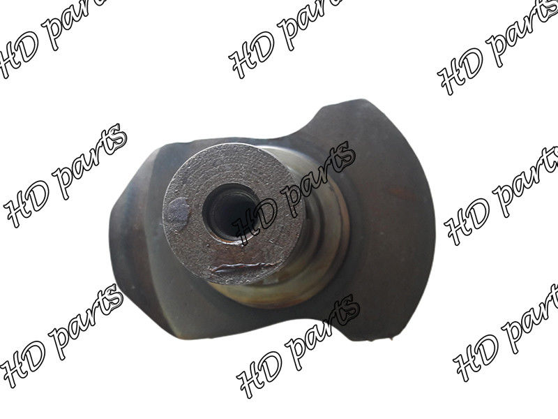 B3.3 QSB3.3 4D95L Suku Cadang Mesin Crankshaft 3329036 4944437 4982120 C6204311201 C6204311111 Untuk Cummins Komatsu