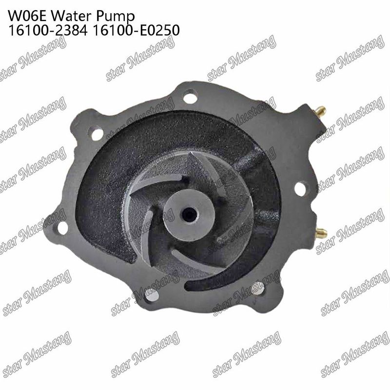 W06E Pompa air mesin 16100-2384 16100-E0250 Untuk suku cadang mesin HINO