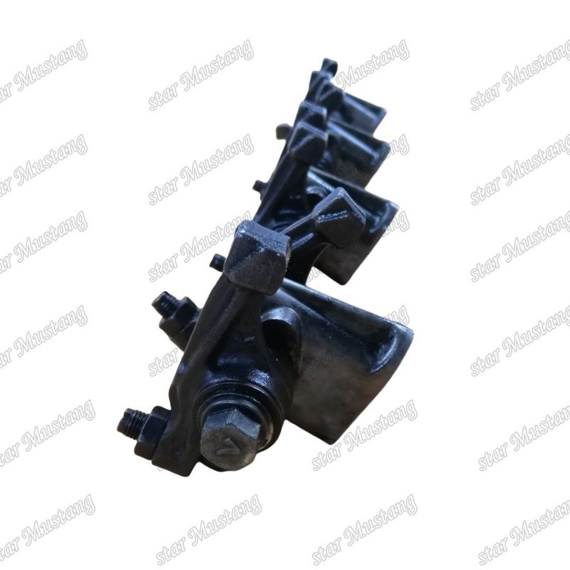 Stok Mesin Diesel Tipe Rocker Arm Assembly untuk V2403 Kendaraan yang Dibongkar dalam Permintaan Tinggi